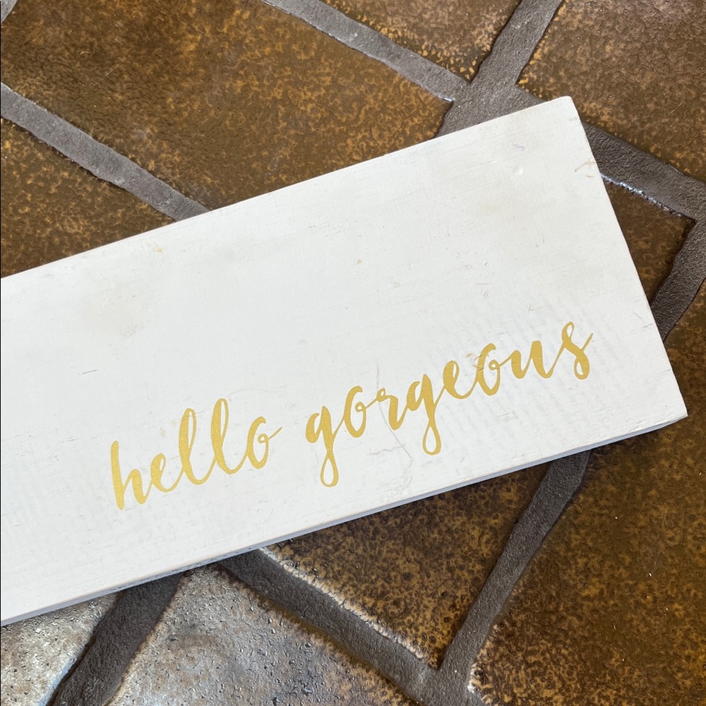 Mercantile Design Hello Gorgeous White & Gold Farmhouse Makeup Brush Holder - Picture 3 of 16